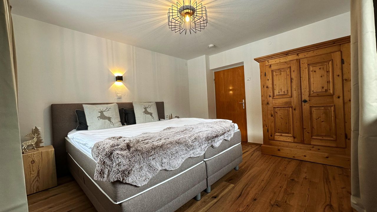one of 7 bedrooms one of 7 bedrooms